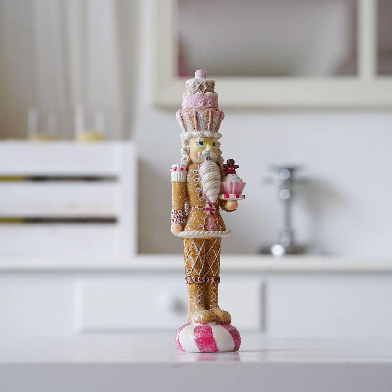 달콤한 핑크색 호두까기 인형 병정 피규어 인형 프랑스  - Nutcracker Figurine 리뷰 및 가격